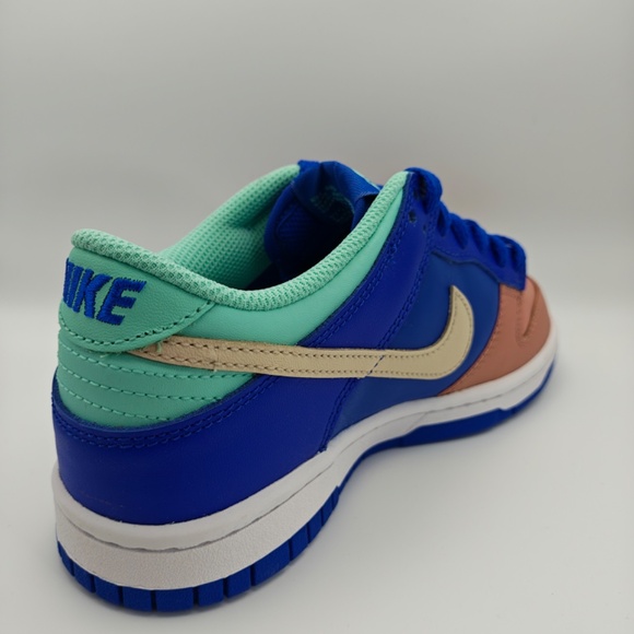 NIKE DUNK LOW SE HYPER ROYAL - Picture 7 of 8